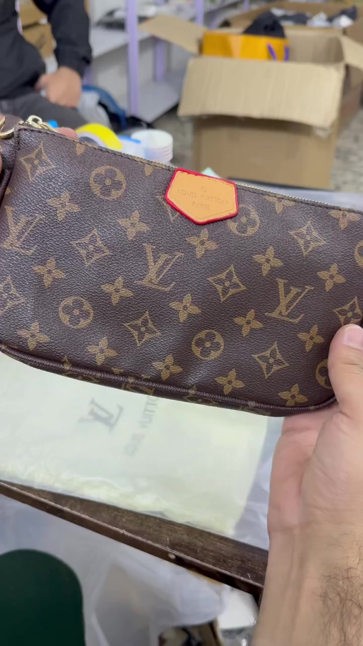 جنط كلة ماركات بيهن اصلي وبيهن ماستر شوف التريدة وتدلل واليريدهن شلع يراسلني خاص يدفعلي سعر يفيدة


**إذا كنت صاحب هذا الإعلان وتريد حذفه لأي سبب، رجاءا أرسل رسالة إلى الدعم الفني**