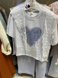 ملابس • للبيع