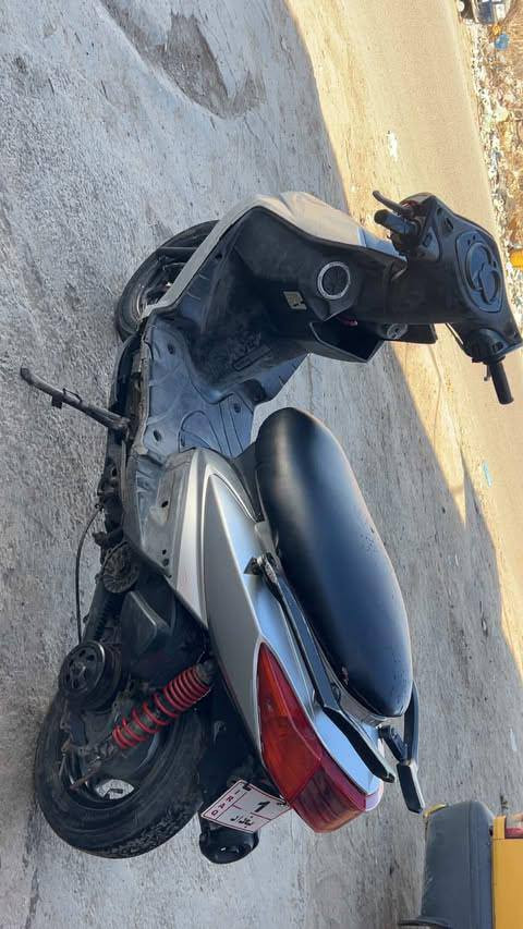 سلام عليكم شباب سكنس فحل للبيع كابريتر  شلعه و معدل بيهة كلجات رياضي و سلف رياضي كهربائيات كلهة شغاله مكينتهة خير من الله مكانه بغداد وره صيطرت شعب ***********
