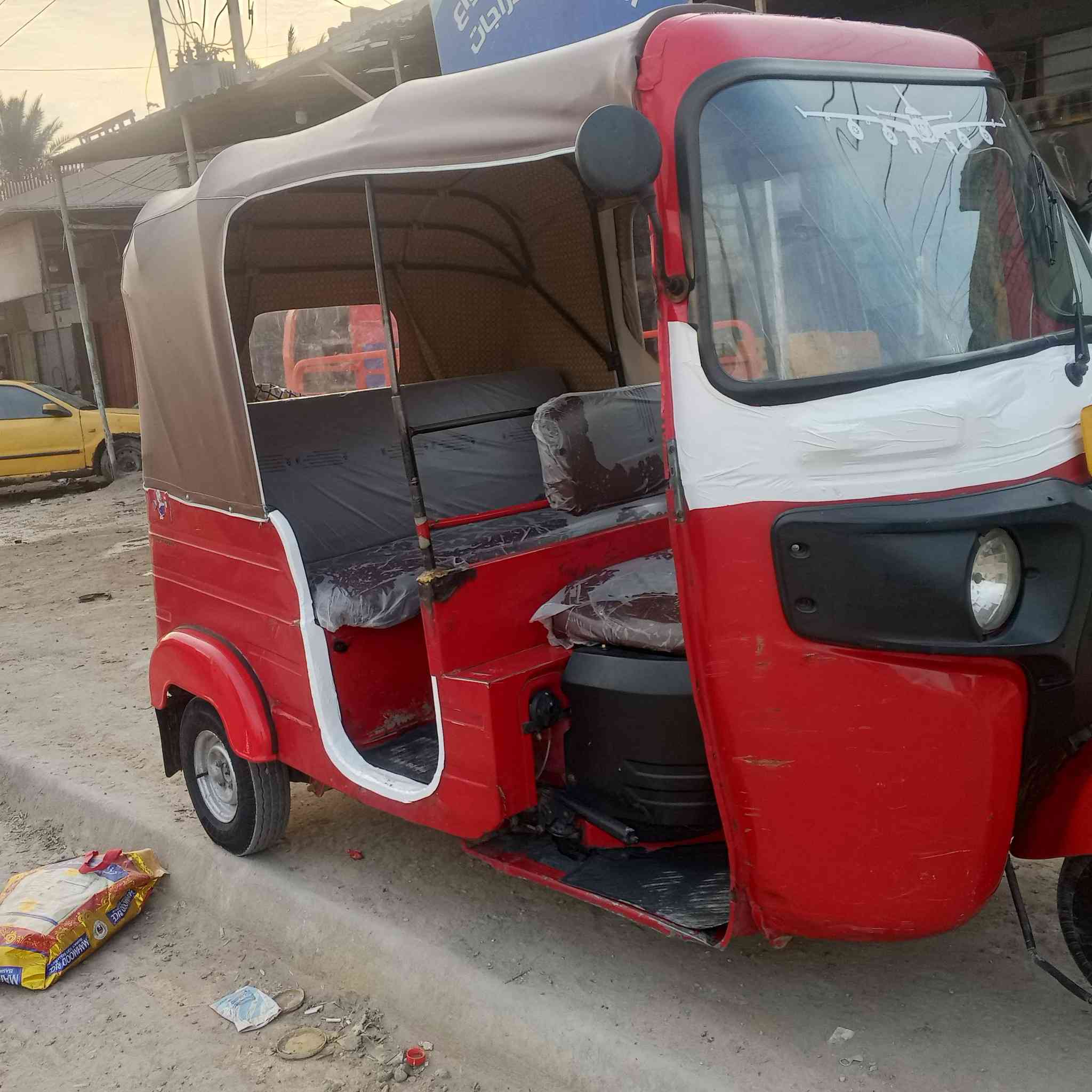 سلام عليكم شباب تكتك موديل 18 رقم وسنويه بغداد باسمي تحويل ثاني يوم تكتك مكفولة من صبغ ومعجون بيه طخه بل لغد باارد زغيره مكينه خرسه مال 20 بجيس كهربائيات كلهة شغاله تراي زيرو سعرها 4900 وبيها مجال مكاني سبع قصور ***********
