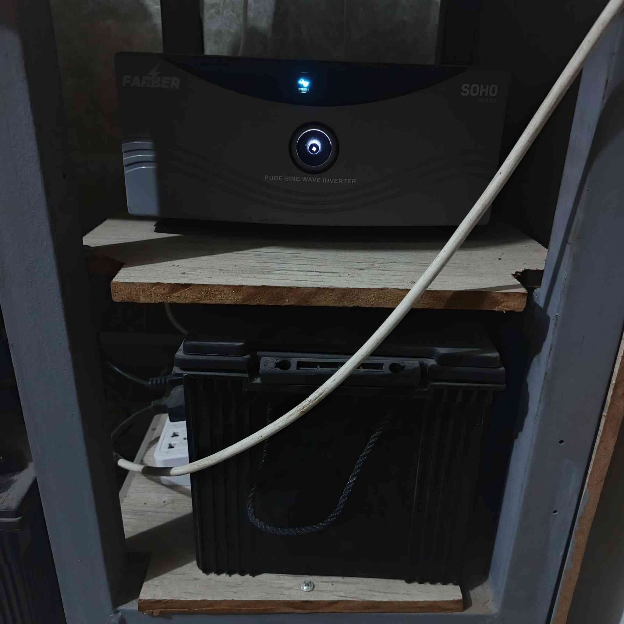 السلام عليكم شباب عاكسة خمسه مبيرات بطاريته200 امبير مكان بغداد الكماليه السعر 225 الرقم ***********
