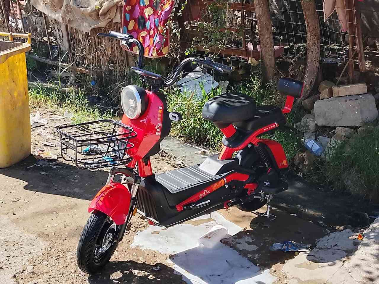 سلام عليكم ورحمة الله وبركاتة 
دراجه شحن حجم 14
البيع بسعر مناسب 
عنوان الرفاعي 
رقمي ***********
بي فقط واتساب
