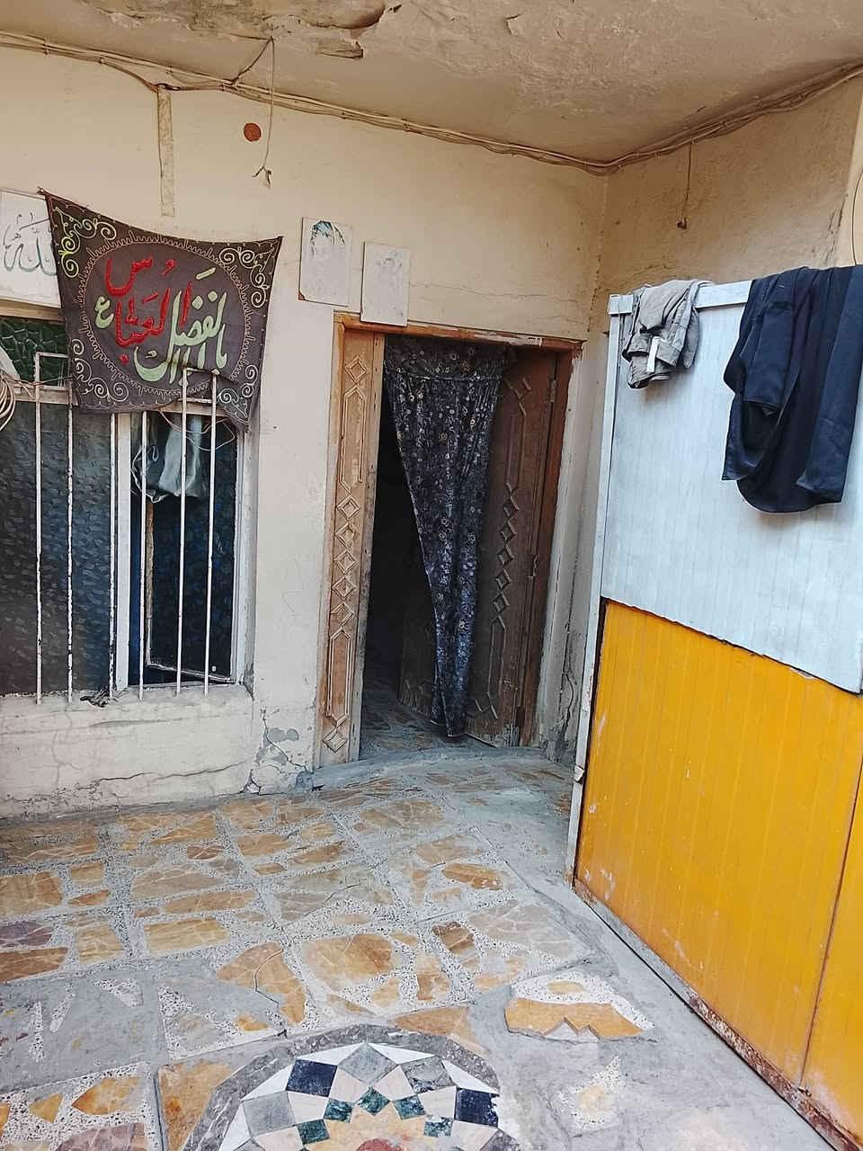 سلام عليكم بيت تعتبر كاع مساحه 144 متر بقطاع 31 مقابل جامع لحكمه سعر 145 وبي مجال رقم واتساب ***********
