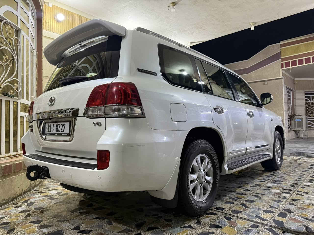 سلام عليكم 
البيع الاندكروز ستينيه 60
موديل 2011 
رقم بغداد 
سنويه نافذه الغايه 2030
رقم وفحص وهزه كله جديد
تحويل مباشر
ماشيه 200 الف
مكفوله كفاله عامه 
لافتح ولا صبغ  ولابارد
ع البلاد ما محدثه 
معروفه مواصفات ستينيه
ماكو داعي اذكر المواصفات 
محرك كير كله ع وضع الشركة 
صدر امامي وخلفي جديد جدا 
تخم تاير دلوب الاصلي
علمأ السياره كل نقص مابيها

السعر 330 $ بيها مجال بصيط
وتدللون علينه

العنوان بغداد جسر ديالى الجديد
 تقاطع 9 نيسان 
الاستفسار    ***********
ابو محمد الشمري
