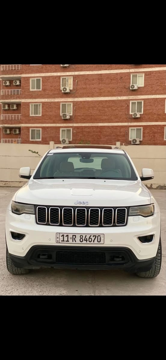 للبيع جيب 2020 
خليجي وكالة ليث العبيدي 
مكفوله كفالة عامة 
فقط اكو بيها شخوط بلبابين عكس السايق فقط معالجة فقط قلم بدون اي بارد 
ماشية 72 الف ميل
فول مواصفات 
فتحة 
رادرات خلفي امامي 
تخم تاير جديد 
كشنات جلد 
تو ويل 

السعر 28000$
***********
 المكان بغداد الدورة
