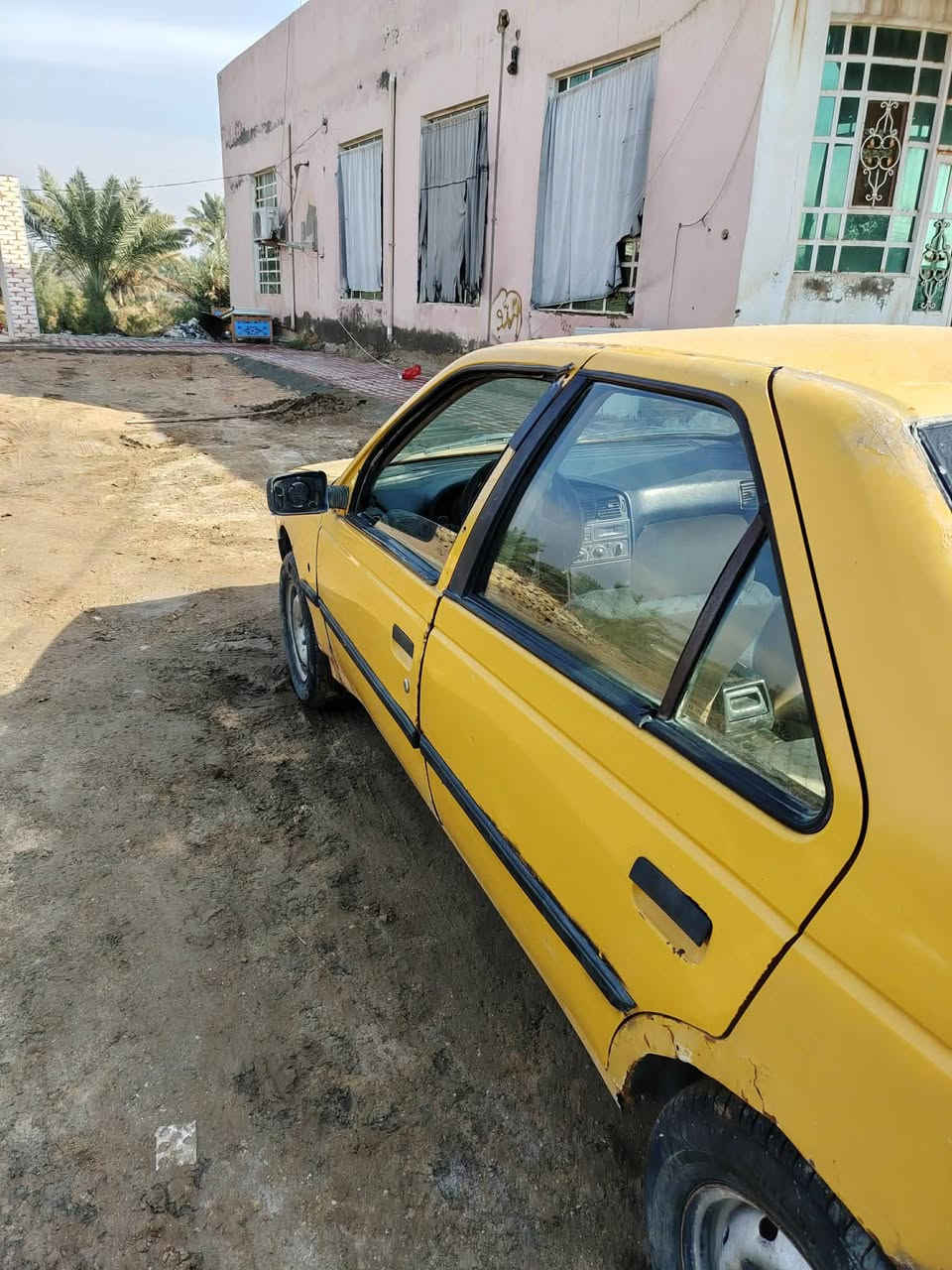 سلام عليكم بيجو روى ٢٠٠٩ رقم نجف جديد انكليزي  مصفره هيه وغرمات تحويل مباشر كير اوتماتيك ومحرك مكفول كورله نظيف   كهربائيات شغاله سيارة نظيفه  ما ناقصه شي مكان السيارة الديوانية السعر ١٧ ورقه بيه مجال بسيط حيل رقم الهاتف ‏‪ 0783 855 6337‬
