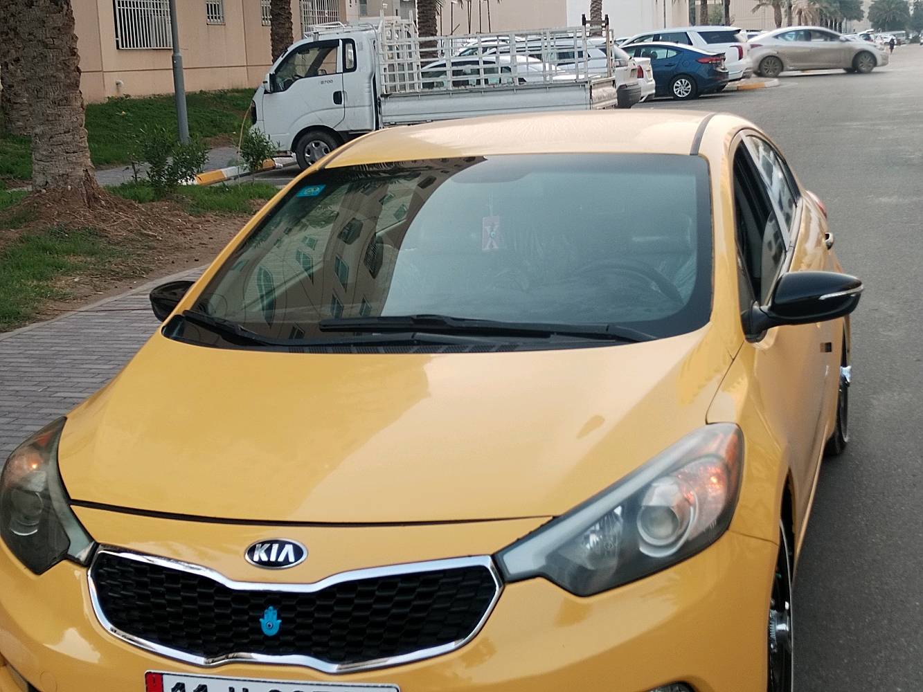 🚗 كيا فورتي 2015 - وارد أمريكي (للبيع أو المراوس) 🚗
​
​المحرك (المكينة. 1800)

​(الكيرAT)

(حادثه جاملغ الايسر الامامي+ تبديل البنيد) 

​المنشأ: وارد أمريكي (السيارة ملامحها نظيفة وجاهزة).
​✅ المحرك جديد: 
​✅ الحدادة والكهربائيات: مكفولة وشغالة 100%.
​✅ التبريد: شغال وممتاز 
​
(دوشمه+طخم تاير جديد). 

<ڪامره>. 
​
💰 السعر المطلوب: 113 ورقة (شدة و13 ورقة).
🤝 المجال: السعر بيه مجال بسيط .. 
🔄 المراوس: أرغب بالمراوس مع فورتي موديل 2019 أو 2020 (حصراً) مع دفع الفرق.
​للتواصل والاستفسار:
📞 رقم الهاتف: [***********]
📍 المكان: [بغداد]
