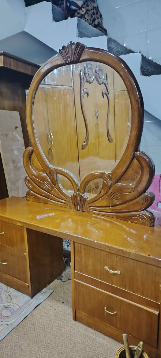 غرفه صاج عراقي نضيفه ٦ابواب ملحق السعر 450 الف المكان الحسينيه الراشديه بغداد بوجد توصيل بل اجره التواصل على الرقم ***********
