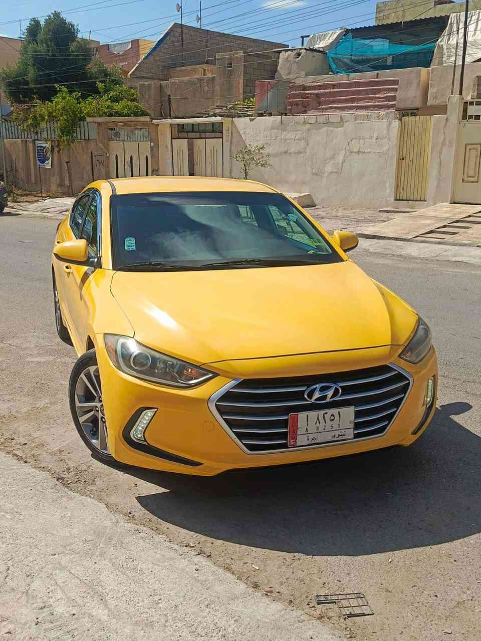 سلام عليكم
‏الانترا 2018 للبيع فقط 
‏امريكي سيارة ضررها موضح
‏بل صوره بيها باب خلف السائق امبدل
‏بدون دوخل السيارة كود واحد 
‏نص فول سيارة جاهزة 
‏تبريد ثلج عليها هيئة 250 ينزل من 
‏سعرها والغرامات صفر
السعر 138بيها مجال 
‏***********
‏***********
