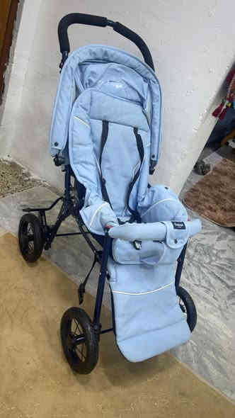 السلام عليكم عرباين أطفال الجبيره السمائيه ماركه جديده بدون استعمال والصغيره هم ماركه استعمال جدا قليل 
ثنينهن ماركه جديد سعرهن ثنينهم سعرهم ١٠٠ الف
*********** مكانهم الدوره
