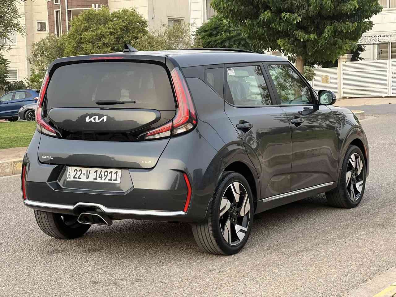 يالله /السلام عليكم عندي كيا صول موديل (23) فول1/1جي تي لاين حادث خفيف جدآ(باب الخلفي مبدل ابلادي بدون صبغ والجاملغ الخلفي صبغ فقط يعني قطعه وحده بل سياره صبغ فقط)بجم كبس السياره جديده خير من الله رقم اربيل بأسمي تحويل مباشر بأسم المشتري  ايرباك طاك وراجع المواصفات/
شاشه كبيره/كامره خلفيه
بصمه ابواب /وبصمه تشغيل عن بعد
كشنات جلد /فتحه سقف
شحن واير ليس/كشنات هيتر
رادار امامي /رادار خلفي
قياده ذاتيه/تحديد مسار
مكينه جبيره/2000 دوش المرغوب
مكان السياره بغداد الكرخ
الاستفسار بخصوص التفاصيل الاتصال
السعر 178 وبي مجال للشراي 
***********واتساب
 ***********
