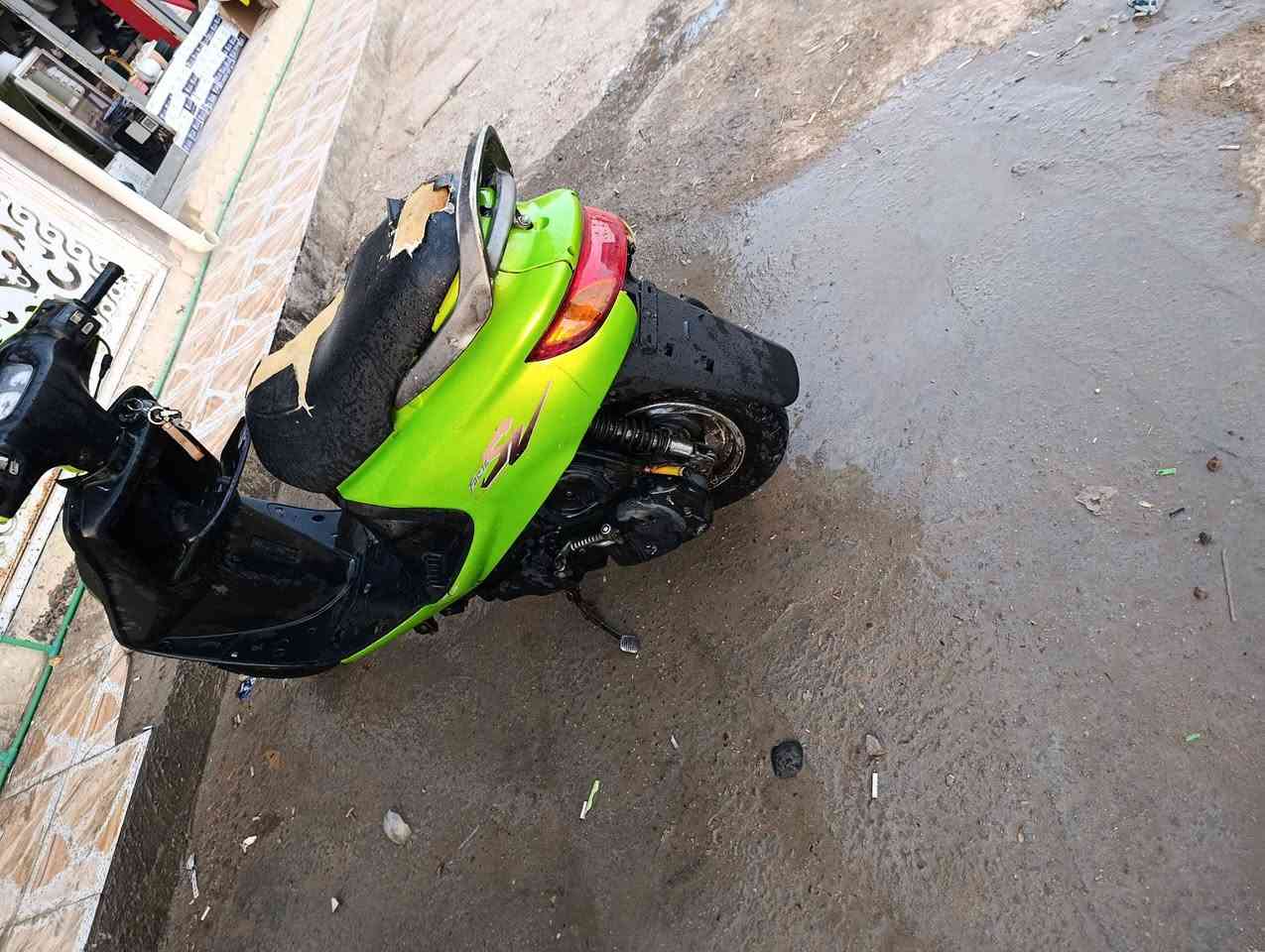 دراجه فراشه نثيه بيه خيط دخان كهربائيات شغاله نكره سلف كامله كله العنوان النجف شارع المطار القديم قرب مدرسة انوار السجاد السعر 300وبيه مجال حك جيه *********** للتواصل
