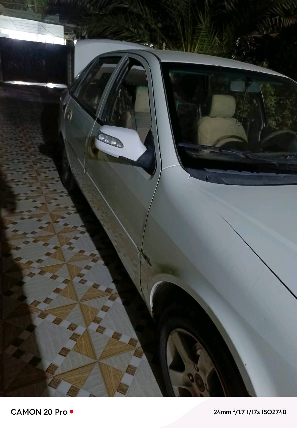 سيارة ليڤان موديل 2013محرك وگير كورلا حاوية شرط فحص كهربائات كلها مكفولة اشاير بلمري اصدار 520المرغوب بيها مجال للطيبن