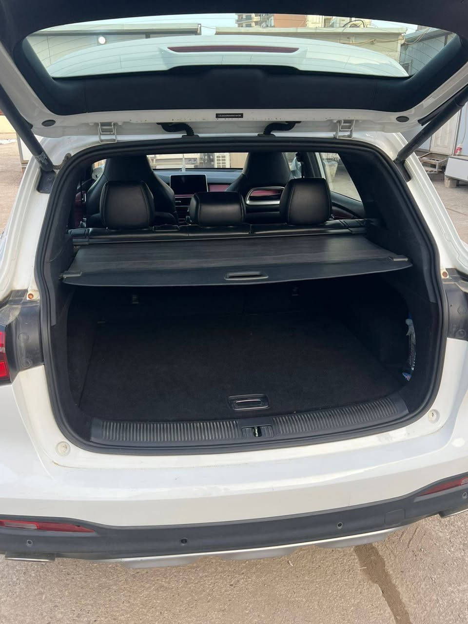 السلام عليكم MG HS 2022 ماشيه ٩٧ الف فول مواصفات مكفوله بدون صبغ بيها قطع حالوب بيع او امراوس رقم بغداد رقم *********** عنوان
