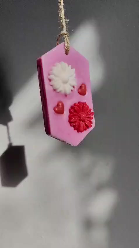 وصلت الفوحات مال الملابس عطرها مسك وفواكه عطرها يجنن يعجز الوصف
تنحط بين الملابس  سعر القطعه  ٣٠٠٠ بس


**إذا كنت صاحب هذا الإعلان وتريد حذفه لأي سبب، رجاءا أرسل رسالة إلى الدعم الفني**