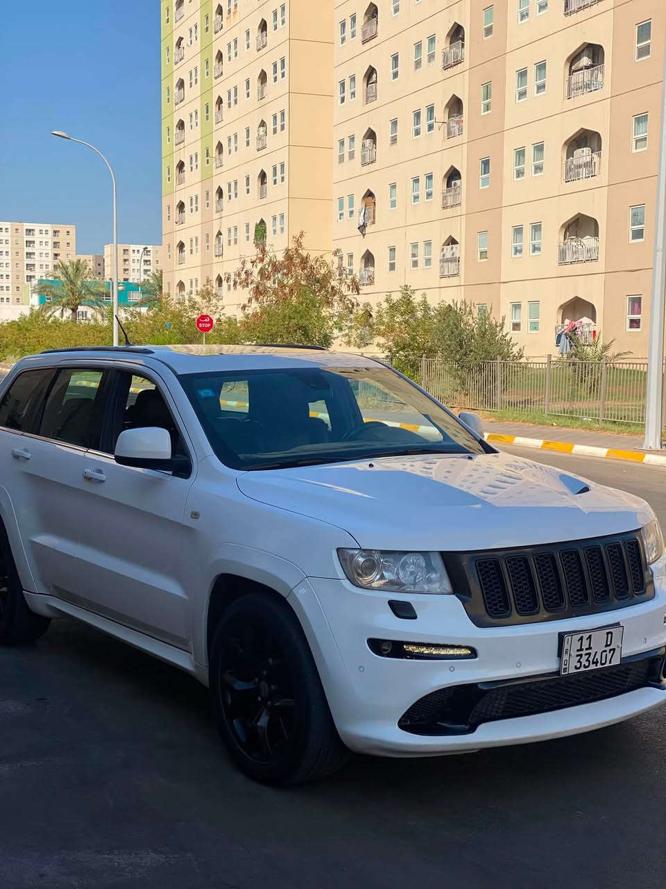السلام عليكم  لجماعت راياضي جيب srt اصل مكينه 6400 موديل ٢٠١٣ كفاله عامه حتى الدعاميات خليجيه وكالت العرصات ماشيه ٩٩ ألف مواصفات لا srt معروفه واحد على واحد لبيع أو مراوس لميعرف قيمتا لاضل يكسر بل سعر سعره ٢٠٠ وبيها مجال قيل الهاتف ***********
