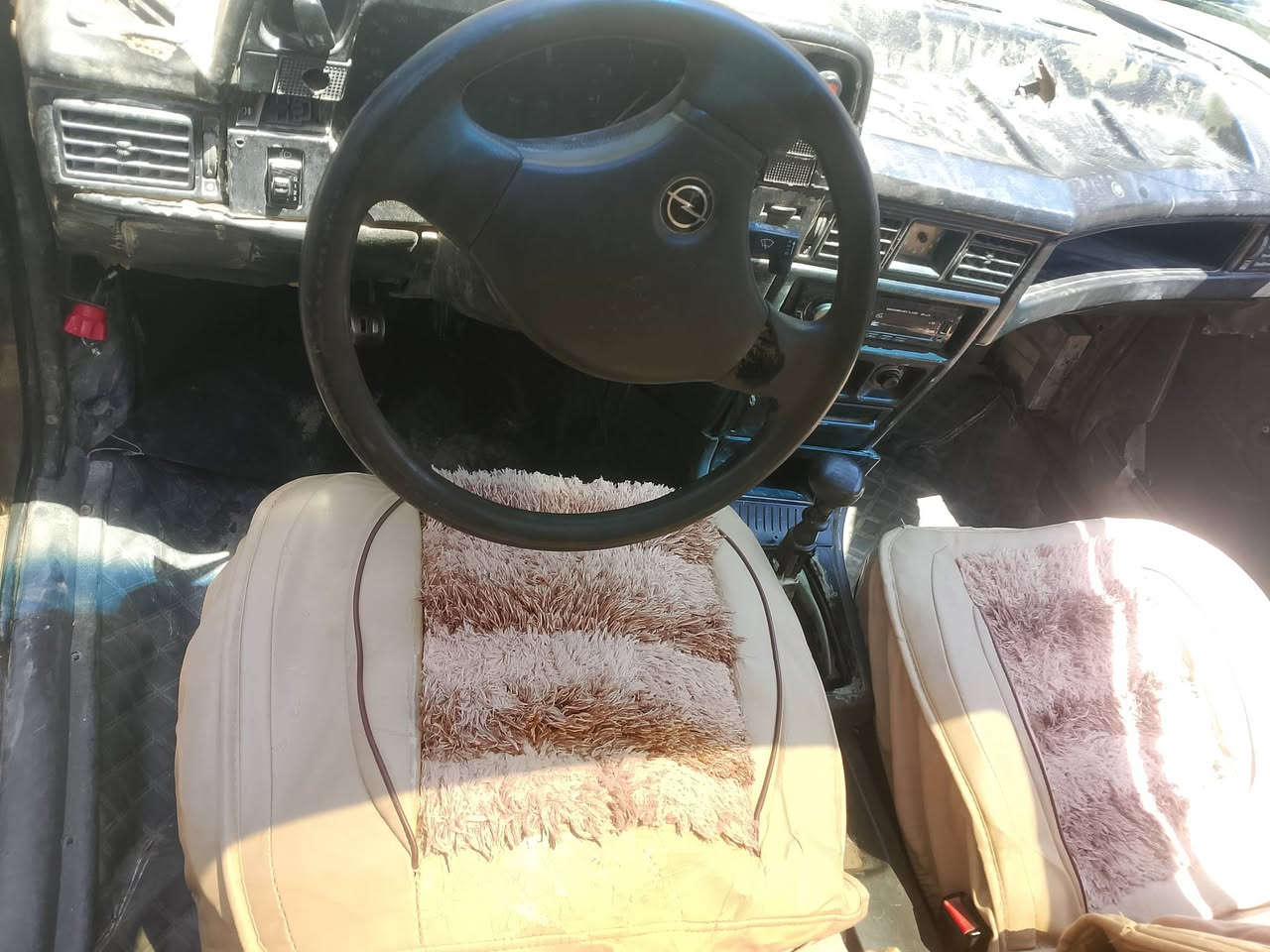 السلام عليكم اوبل كاديت تشتغل نكره بيه تبخير سعر 700 الف  كابون بازين  ورقي سنويه موجوده وكاله موجوده مكان سيارة القيارة صاحب سيارة موجود بل الموصل ***********
