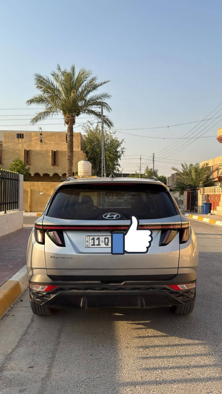 هيونداي توسان 2023 limited سلفر
(حادثها باب الصندوك مبدل نفس اللون)
ماشية 52 الف كيلو متر 
رقم بغداد بأسمي
بانوراما
مقاعد جلد 
تدفئة مقاعد 
تبريد مقاعد
كامرات 360
كير بيانو 
صندوك كهرباء 
تشغيل عن بعد 
نضام التحريك بالبصمة للاماكن الضيقة 
سماعات bose
مراقبة نقط عمياء 
وباقي المواصفات المعروفة باللميتدد
سعر السيارة 205 بي مجال بسيط 
مكان السيارة ديالى 
رقم الهاتف *********** (اتصال+واتس اب)
