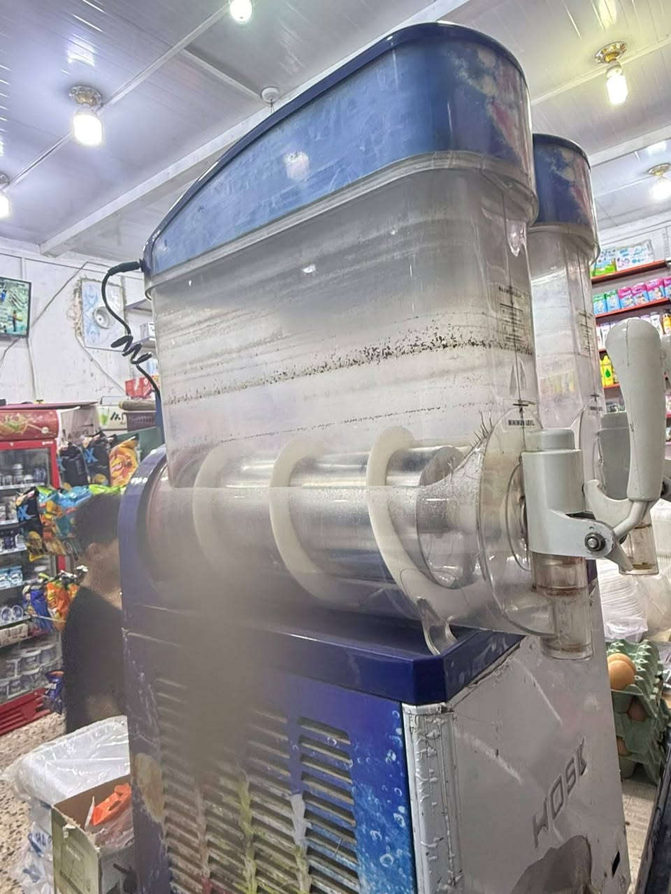 مكينه مال ازبري نضيفه لبيع سعره مناسب***********
