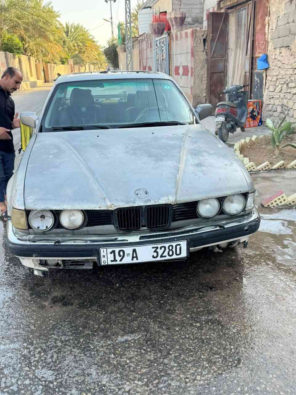 السلام عليكم BMWللبيع مكينه بطه3000بيها مكانها كربلاء رقمها أنگليزي وبأسمنا السعر25وبيها مجال للاستفسار اتصل علا الرقم ***********
