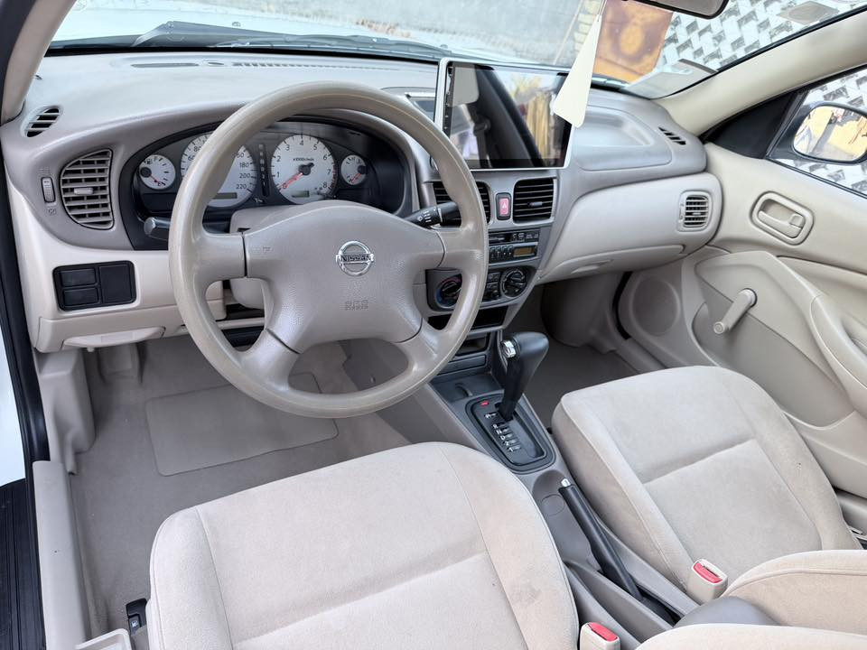 نيسان سني ياباني على وضع الشركه ماشيه ٨٧ الف كفاله عامه حته من البارد والطخات والزنجار سياره لوك موديل ٢٠٠٦ رقم بصره دولي سنويه وهزه جديده عده الشركه كله وياه ترايك زيرو السعر ١١٥مكان السياره الناصريه مركز *********** رجا بس اليدور جديد ولوك يتصل
