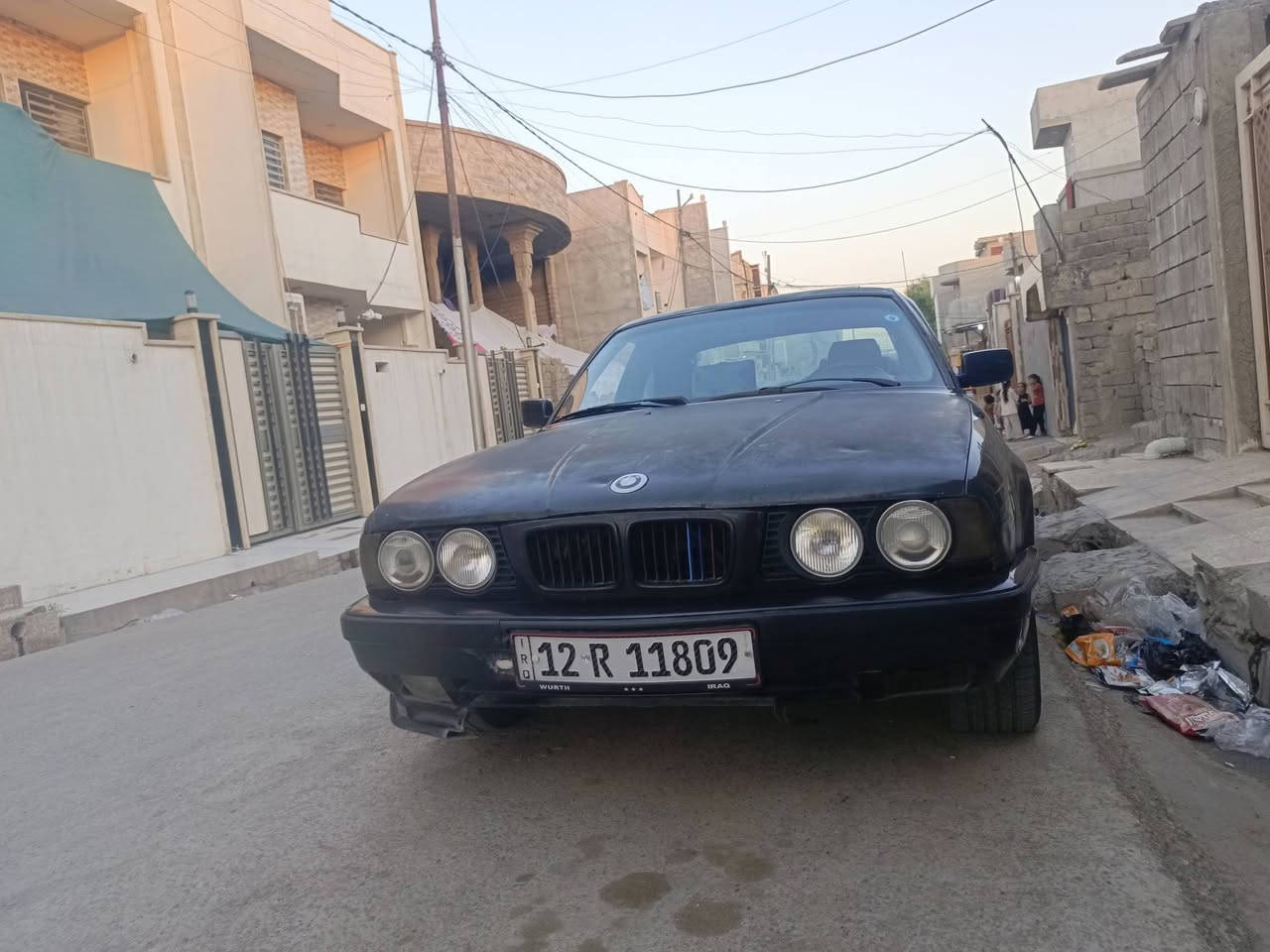 سلام عليكم بي ام لبيع 525موديل1991محرك كير شرط كير عدي تبريد ثلج كهربائيّ كلها شقاله سياره بيها مشرحه تكم سقف فقط ما بيها لا معجون لا خيسان نضيفه السعر 41رقم ***********بي واتساب
