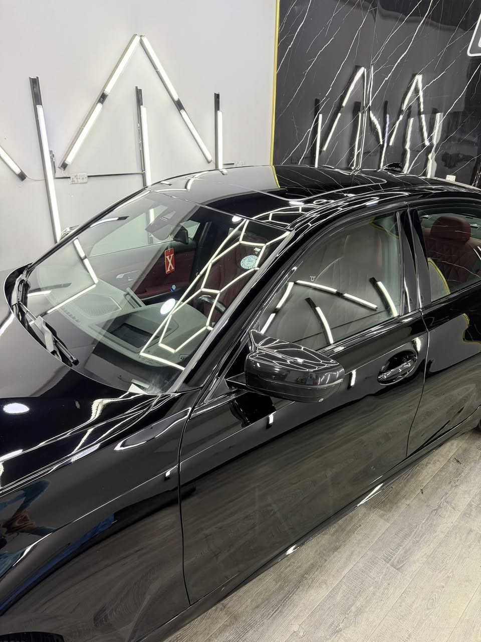 بسم الله الرحمن الرحيم 
سيارتي الجميله للبيع فقط bmw 2021 
رقم اربيل 

مواصفات / 

فول 1/1 للاخير افول شي 

داخل باحمر 
داتا شو 
5 كامرات + رادار امامي + رادارات جانبيه 
تدفئه كشنات 
خزن ميوري 
شاشه دجتل 
فول للعين 
ماشيه 60 الف بدون ايرباك بدون ايرباك 
بدون نقص برغي واحد كامله للاخير 
حادث / جاملغ وباب + باب خلفي كلير فقط بدون معجون بدون شواصي بدون لغد كفاله 
للاستفسار *********** اتصل 
سعر 239 وبيها مجالل بسيط 
مكاني حي البنوك او القاهره
