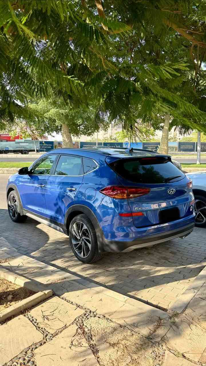 هيونداي توسان تيربو 2019
لون أزرق مميز يخطف العين 💙
أعلى فئة 
فبريكه بالكامل (Full Option)

✔️ عداد 170 ألف كم
✔️ حالة ممتازة ومحافظة على نفسها
✔️ رخصة سارية لحد 1 / 2028

⚙️ موتور تيربو قوي + أداء محترم جداً على الطريق
🛋️ صالون مريح وتجهيزات كاملة لكل اللي محتاجه
المعاينه مدينتي  
للتواصل :01020288386


**إذا كنت صاحب هذا الإعلان وتريد حذفه لأي سبب، رجاءا أرسل رسالة إلى الدعم الفني**