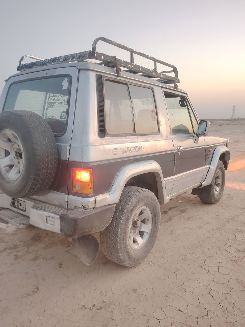 سلام عليكم كالوبر للبيع موديل  ٩٢ رقم بغداد  المحرك كاز الكير عادي السعر ٣٣ وبيه مجال ***********
