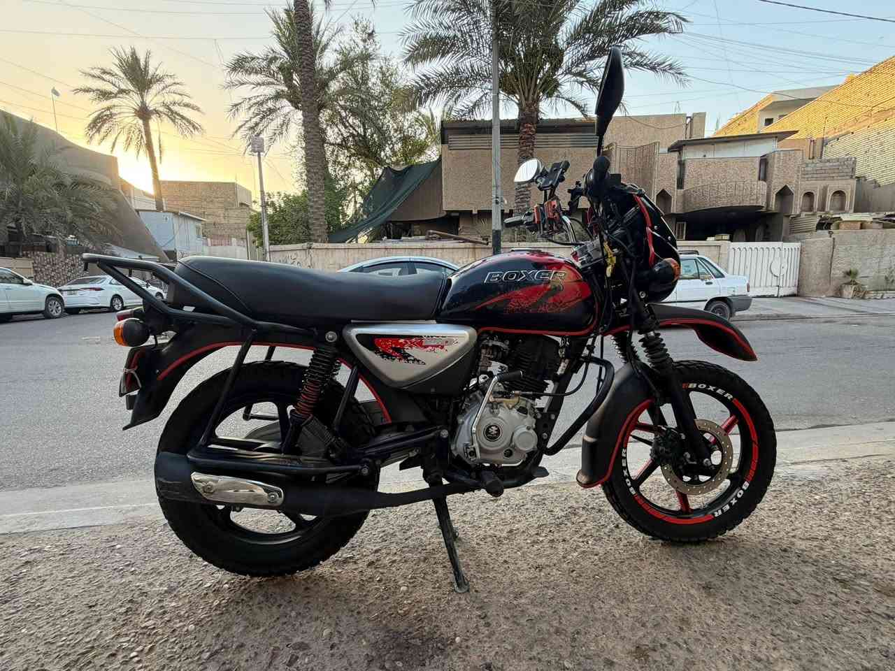 السلام عليكم بوكسر موديل 23 نزول 24 مرقم لوحه وسنويه إنكليزي تحويل ثاني يوم مكفوله كفاله عامه مكاني الحريه 
***********
