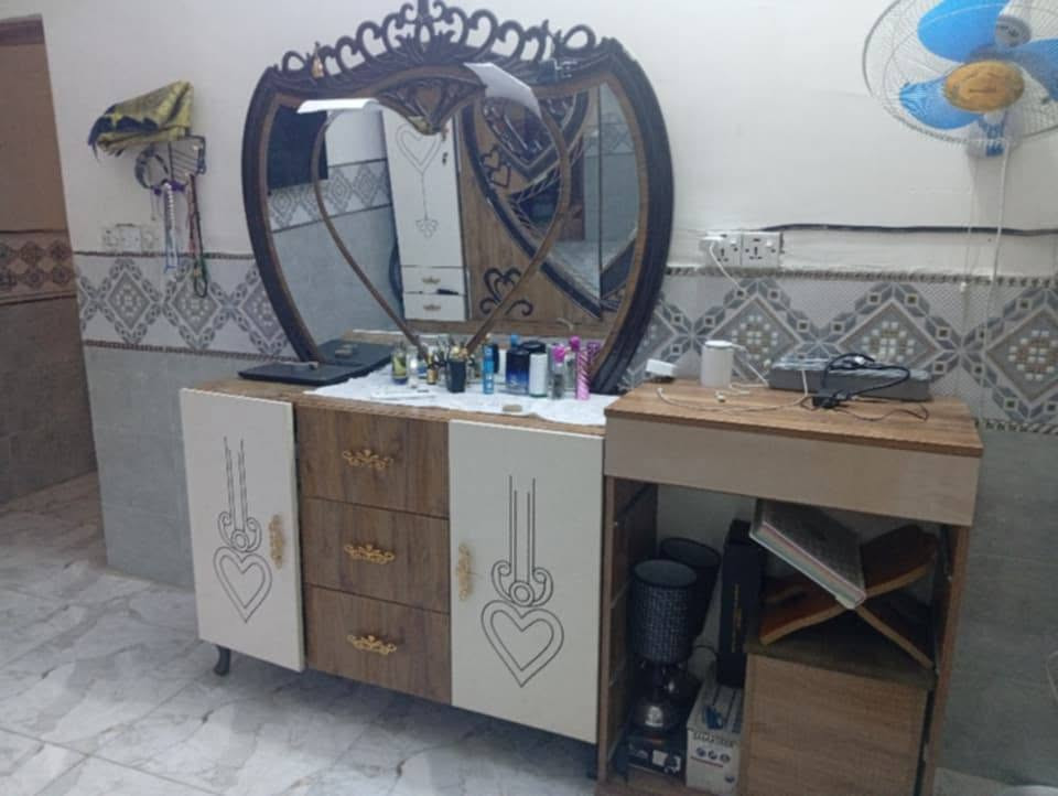 بيع مستعجل كربلاء كنطره السلام مطعم عين التمر 
غرفه تركيه 💛ب900وبيه مجال قليل بعد. وياه زاويه 
تخم 450 💖10مقاعد مابيهن اي شي بيها مجال بسيط


**إذا كنت صاحب هذا الإعلان وتريد حذفه لأي سبب، رجاءا أرسل رسالة إلى الدعم الفني**