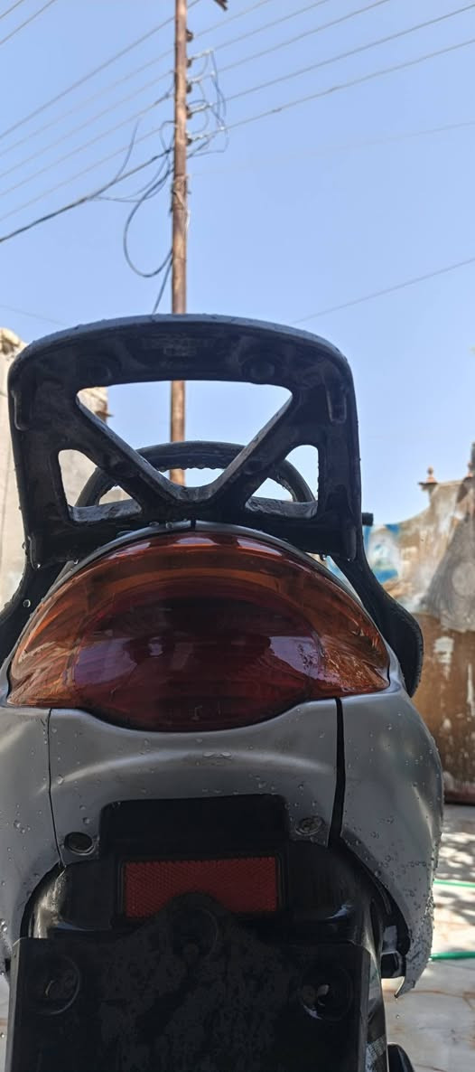 دراجه اكزز فحل شغاله سلف و هندر اشاير بگ لايت كامله مابيها اي نقص اطلع بيها وين مايعجبك مكينه ناعمه تخبل شلعه قويه ب250وبيها مجال مكاني بلفضليه رقمي ***********
