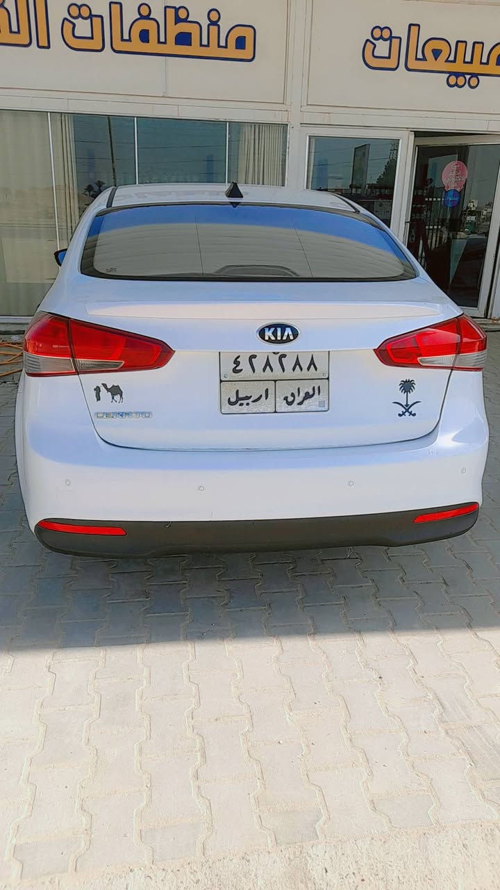 سلام عليكم سيراتو 2017 مكانه نجف
سياره احله من الصوره  تريد وكاله او تحويل 
السعر 128 وبيه مجال بسيط  بيه بارد مكانين بسيط 
شاشه  حساس خلفي 
عداد كروز مثبت سرعه  ماشيه 140 حقيقي شرط دك جرص 
كشنات جلد   تحكم ستيرن جهتين  
رقم  ***********  واتساب موجود
