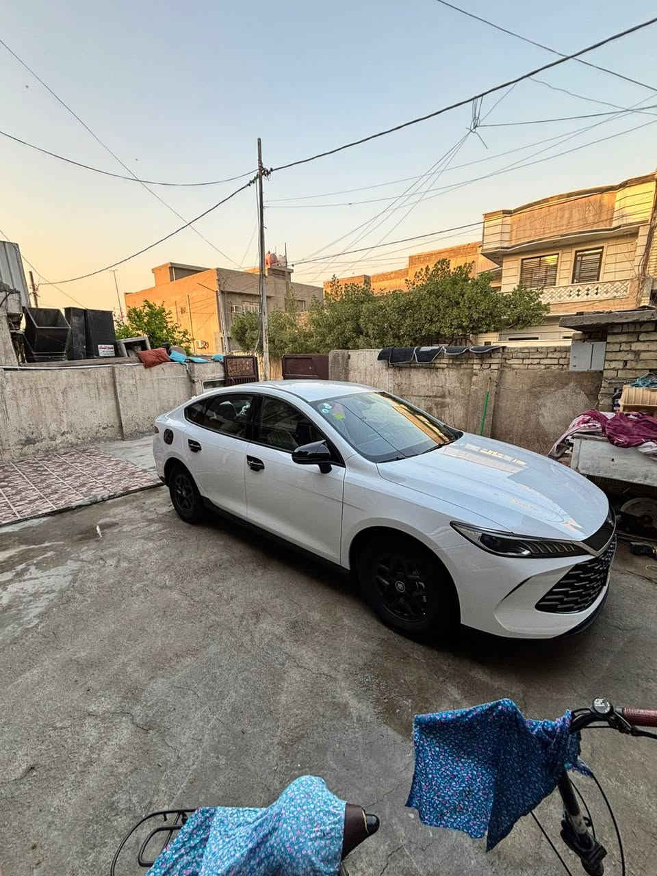 سلام عليكم للبيع جين بلاس 2025
باسمي رقم بغداد ماشيه 3 الف الممشى الكلي 
عليها كماليات خارجيه كامله 
وكماليات داخليه كامله 
درع جامة اماميه 
دوشمة الارضيه + دوسات 
اناره محيطيه داخليه كامله 
مكاني بغداد الدوره 
سعرها 18 مليون وبيها مجال حك الجيه 
واخوان الي ميعجب السعر يكلب المنشور كلشي موجود بالسوك ❤️‍🔥
*********** 
***********
