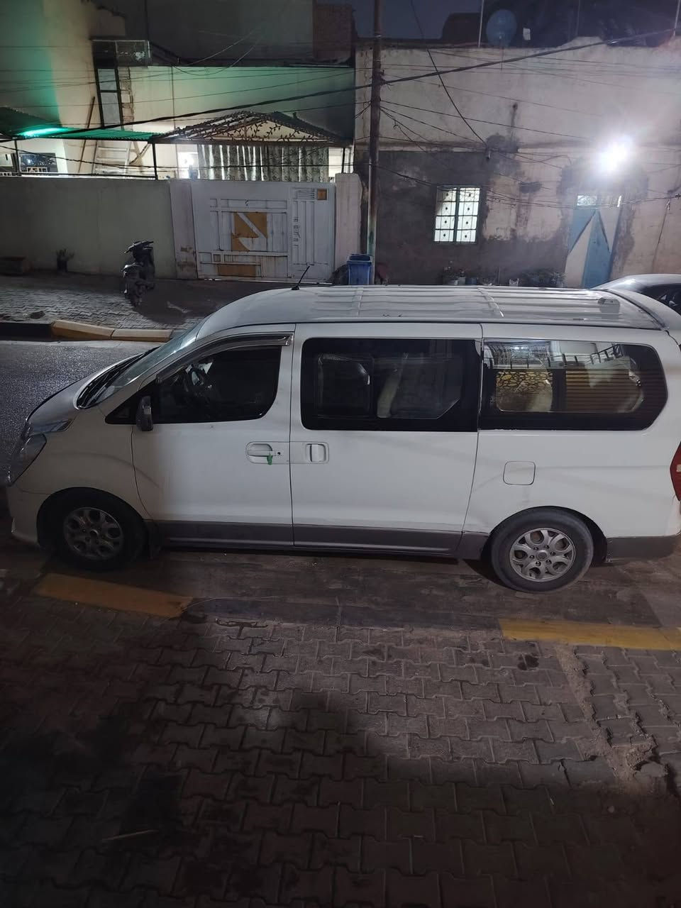 سلام عليكم  ستاركس رقم انكليزي كربلاء باسمي موديل 11 سيارة بيها تبخير سونارها موجود العنوان كربلاء مكلف بالنشر هذا ارقام صاحب السيارة ***********او*********** السعرخاص مع صاحب السيارة اتصل وبيك خير وتدلل بيع مستعجل
