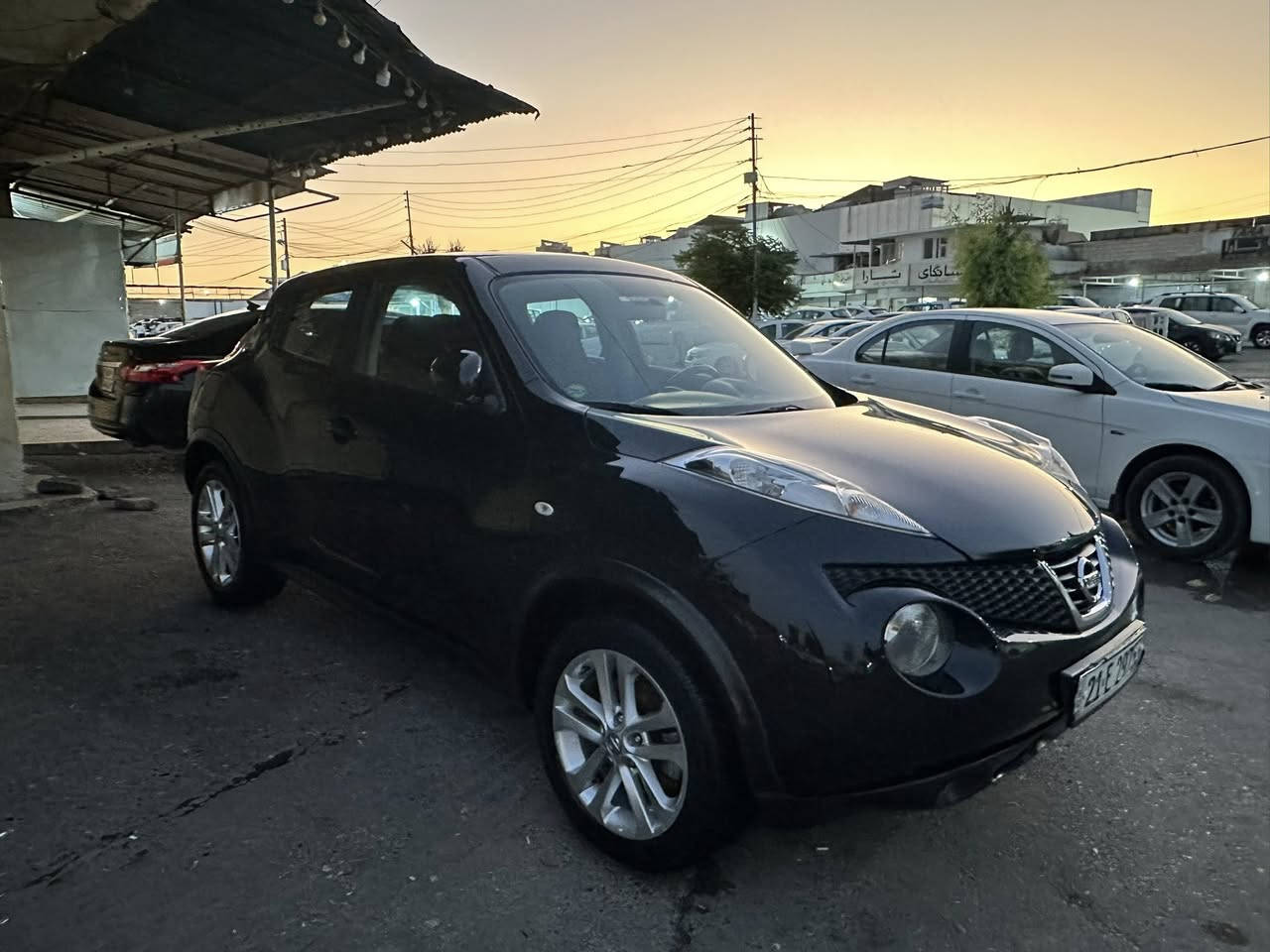 نيسان جوك
موديل /2012
بدون قطره صبغ مكفوله كفاله عامه
سنويه جديدة وارقام الماني 
مواصفات خليجية
بصمه مرايات شفط SV
محرك  كير شرط
ماشيه 123 الف كيلومتر
بدون تعديل بدون شخوط جديده 
المكان سليمانيه 
السعر/دفتر 10000 آلاف دولار
للاستفسار/***********
