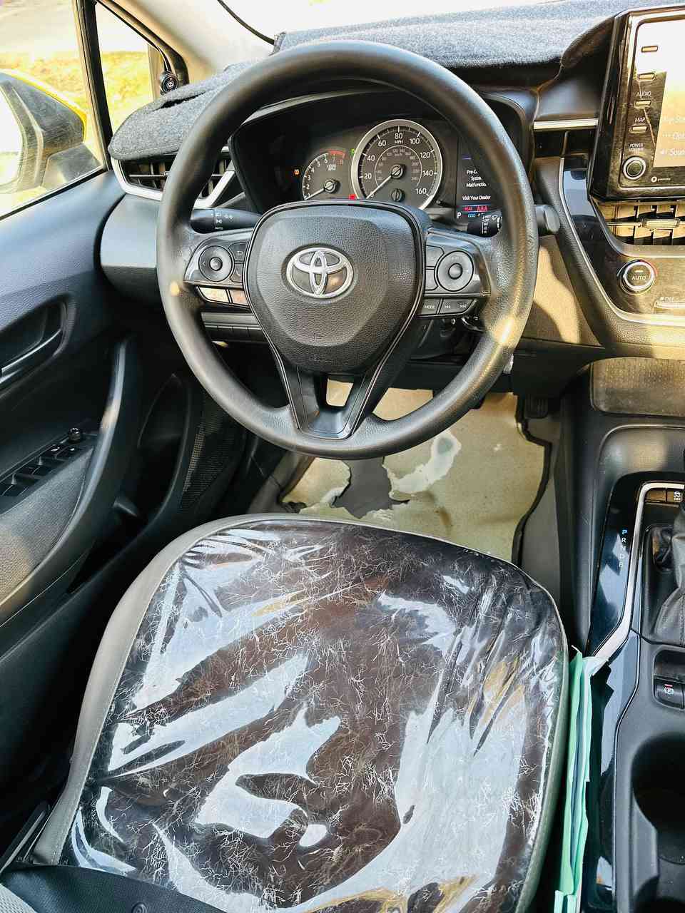 كورلا موديل 2022رقم بغداد مميز ماشي 68 بيهه تبديل بابين بدون اي داخل  السايق وخلف السايق و شويه ابراس البونيد تعديل بارد السعر 150 العنوان كركوك ***********
