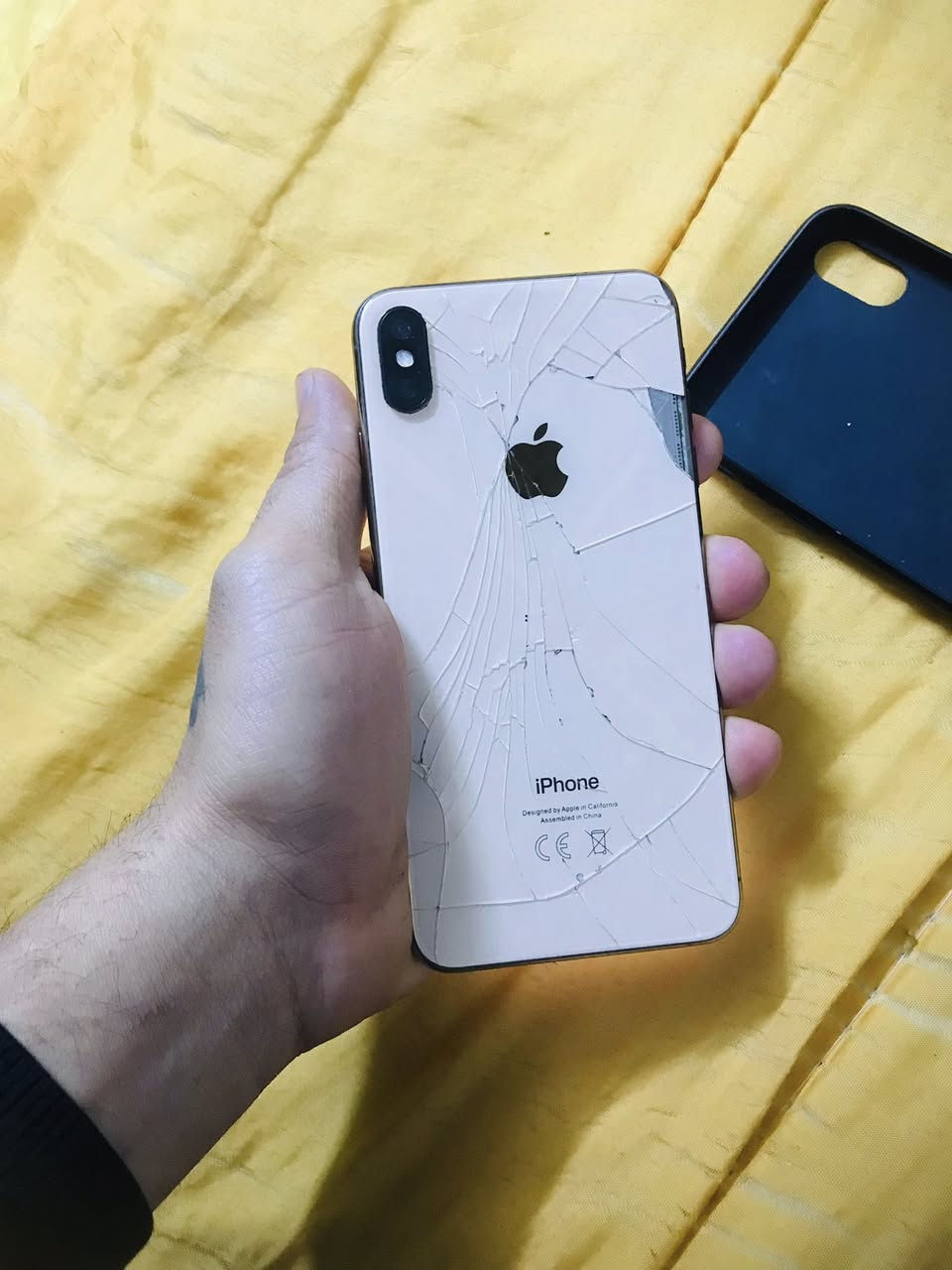 ايفون اكس اس ماكس بيع او مراوس
الجهاز مستبدل بطاريه فقط والضهر شوفة عينك

شاشته بلاديه مامبدله ذاكرته ٥١٢ دبل شريحه والشريحتين يشتغلن فقط فيس ايدي واكف

باقي الجهاز ع الفحص اذا بي عطل تاخذه بلاش وتروح

السعر ١٧٥ وبي مجال للشراي مو شراي لتعامل

مكاني بغداد مدينة الصدر خابرني ع رقمي او واتساب

***********
