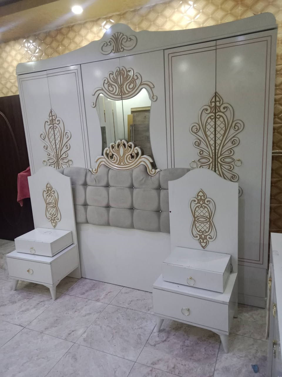 غرفه نوم 5 قطع للبيع مع شد ونقل ودوشك للتواصل ***********
