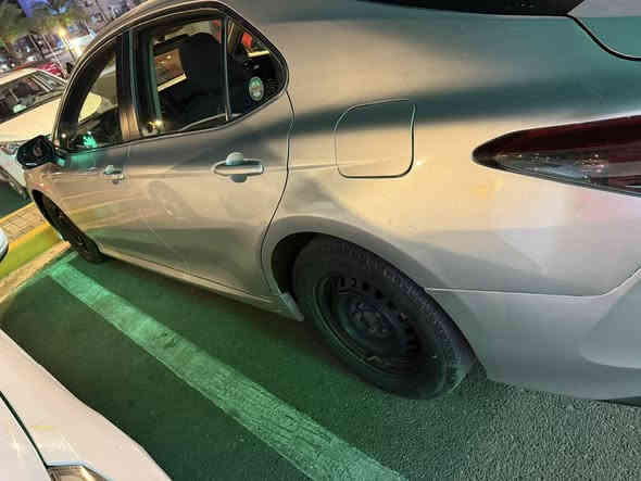 كامري تكسي دبي موديل 2023 السيارة مصبوغة تغير لون اصل رصاصي ماشية 300 الف رقم بغداد السيارة كفالة من الحادث وكفالة من التبديل والمعجون  السيارة غركانة وبيدي بدلت تخم واير كامل وبدلت بطارية جديدة قبل سبوع سعرها 165 بيها مجال
مكانها بغداد حي العامل
***********
