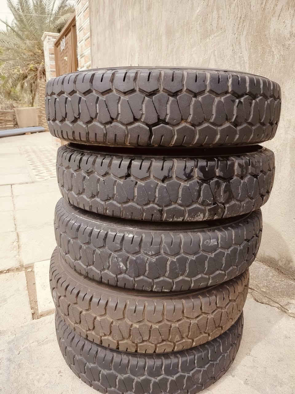 السلام عليكم  تخم كامل 13 استعمال قليل  شرط السبير ما نازل انتاج 25 لاستفسار ***********
