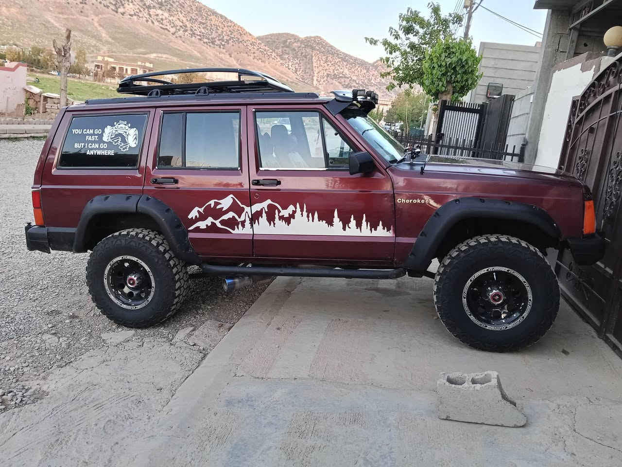 jeeb xj  1991
مەڪینەی بیلاد   .6

چوارتایەی لۆڪ لەژێرە 

چوار جام کارەبا  

شاشەئایپاد کامێرەی دواوە 

چامرخی لای سایەقی بۆیاغە 

لایتەکانی عەدەسەن 

چوار زینۆن بەقوەتی لەسەرە 

سەیارەکە شغالە    داخیلی زۆر پاک ماوەتوە

ئاڕم پلاستیک سلێمانیە 

ناونیشان : تەڪیە 

45  مەجال


**إذا كنت صاحب هذا الإعلان وتريد حذفه لأي سبب، رجاءا أرسل رسالة إلى الدعم الفني**