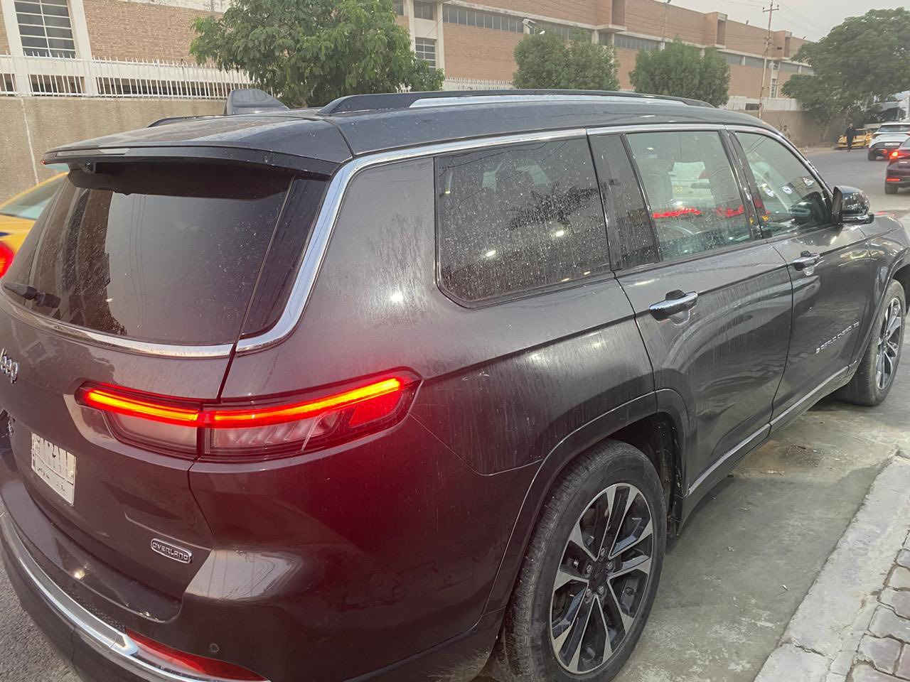 السلام عليكم
جيب اوفر لاند 2021 وارد امريكي 

بية صبغ ابواب 
صور الحادث مرفقة بالمنشور

السعر 295$

‭0771 164 3920‬
