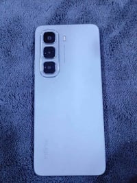 انفنكس هوت ٥٠ • ٢٥٦ • بطارية ٥٠٠٠