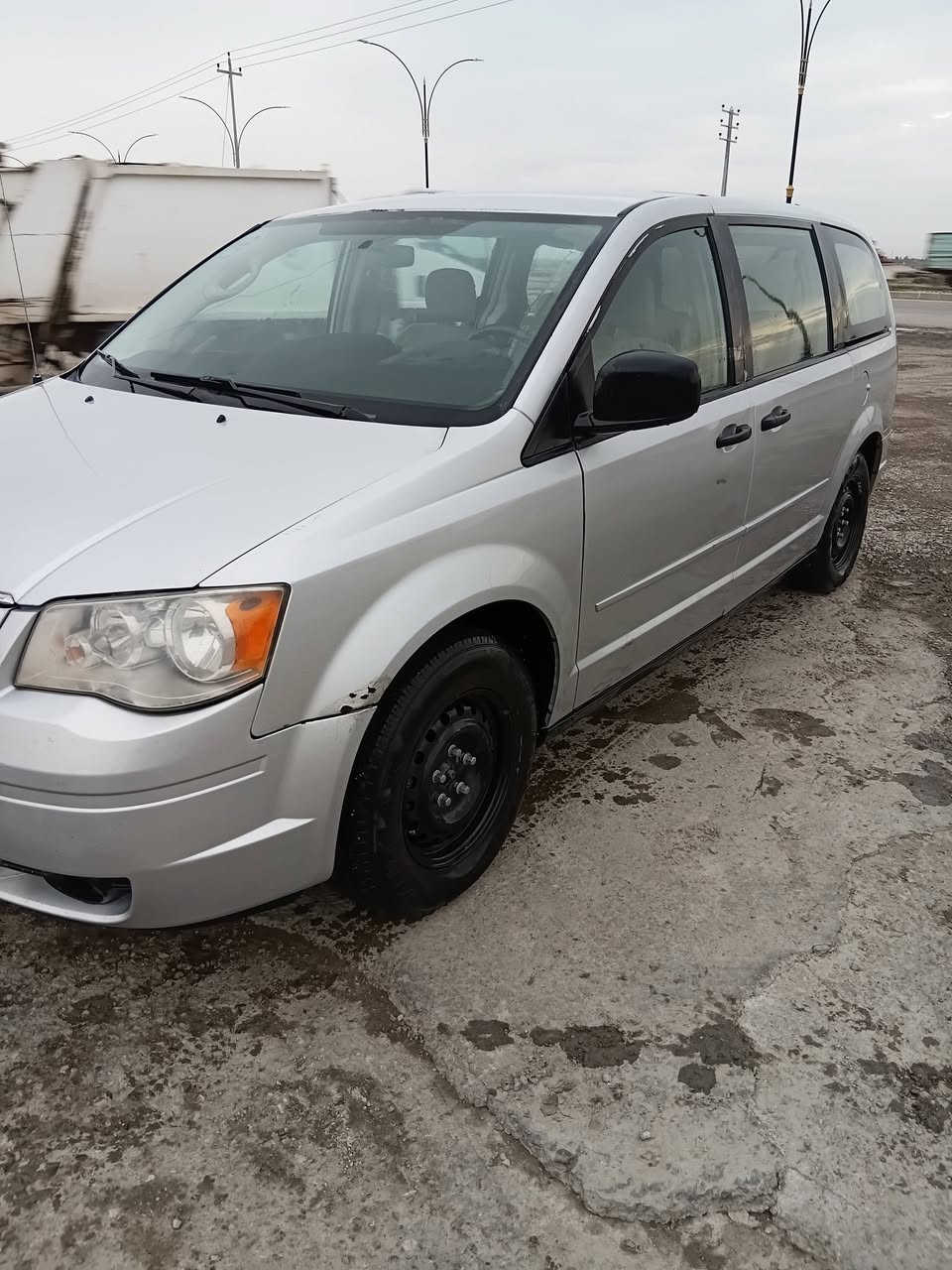 السلام عليكم
دوج كرايسلر  موديل 2008 رقم بغداد  بسمي كشن كهربائي
 جام 6 كهرباء  بوب كهرباء قبق جنطه كهرباء سيارة بلاديه
بدون صبغ سبارة تبريد ٣ قطع صدر تخم تاير جديد سيارة
كلها ع بلاد  *********** سعر 115ورقه
