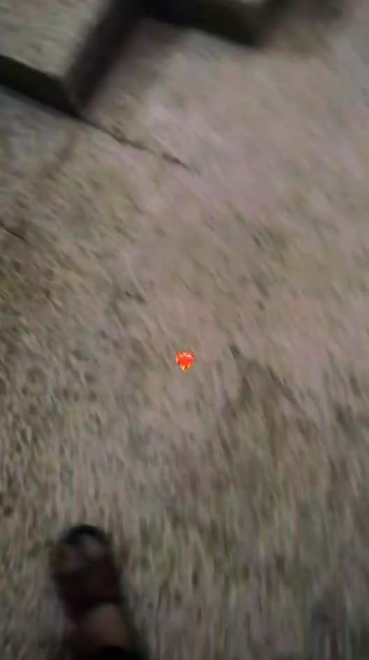 السلام عليكم شباب
ماطور بوتين 
شاصي ملحوم 
سرعه معدل فول 
صوط اكسن مابي
ويرمانيه شغاله 
 صوطه ناعس 
السعر 140 وبي مجال 
مكان موصل دورت بغداد 
***********
