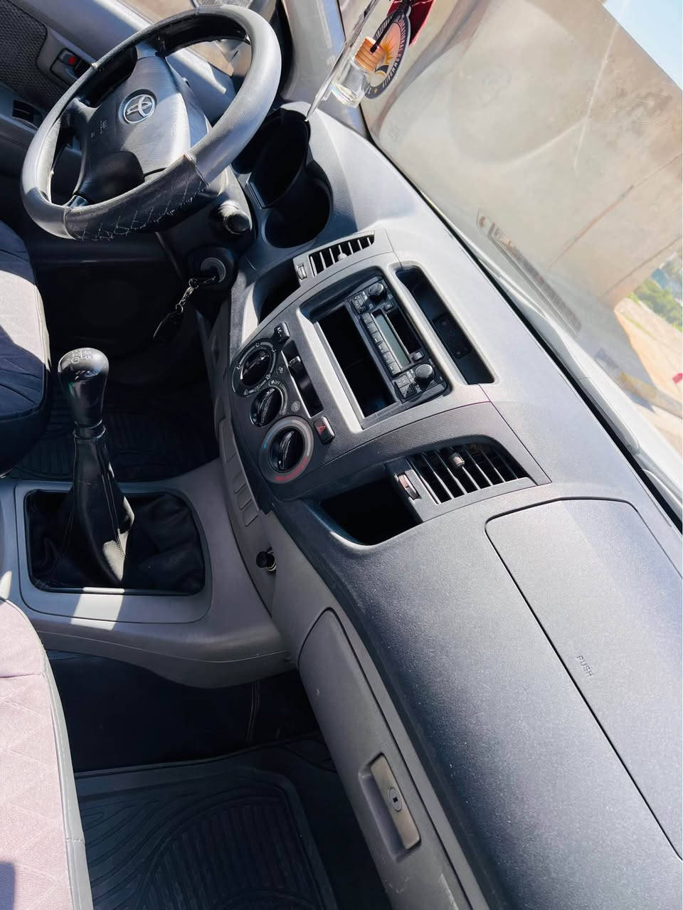 مةرزية ٢٠٠٨  
٢٤٠ روشتووة مةكينةي نةكراوةتةوة 
سةيارةكة يةك دةست بووة زور زور تازةية 
يةك پةلة بوياخي هةية  يةك برغوي نةكراوةتةوة 
*********** دار بنديهكان, السليمانية
