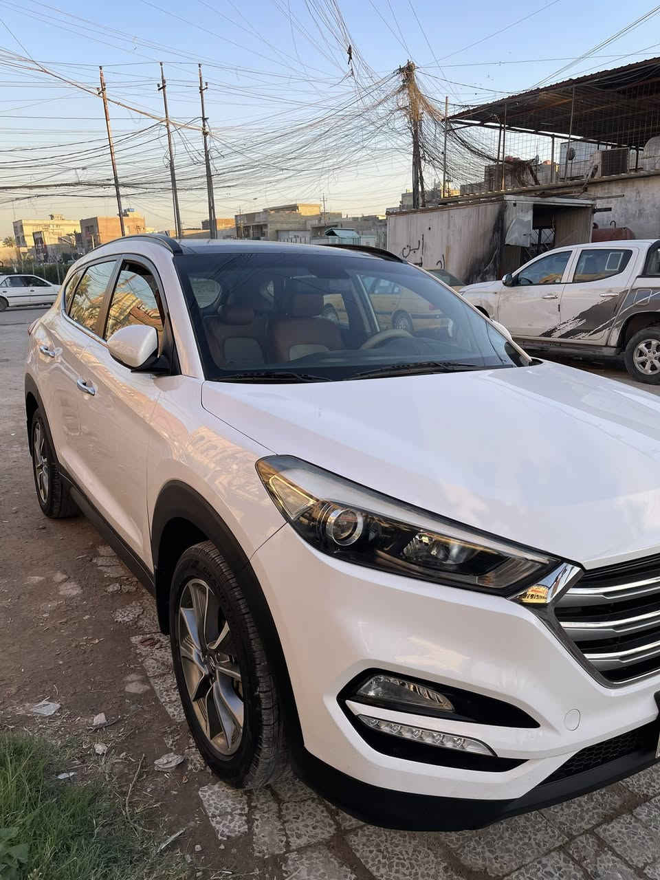 السلام عليكم للبيع توسان خليجي 2018مكينه 2000دوش شركه الگاصد 1/1بدون ضربه او صبغ او تبديل او باردسياره جاهزه مابيها اي نقص رقم بغداد بأسمي السعر 190 وبيها مجال قليل عنوان السياره بغداد الشعب ***********
