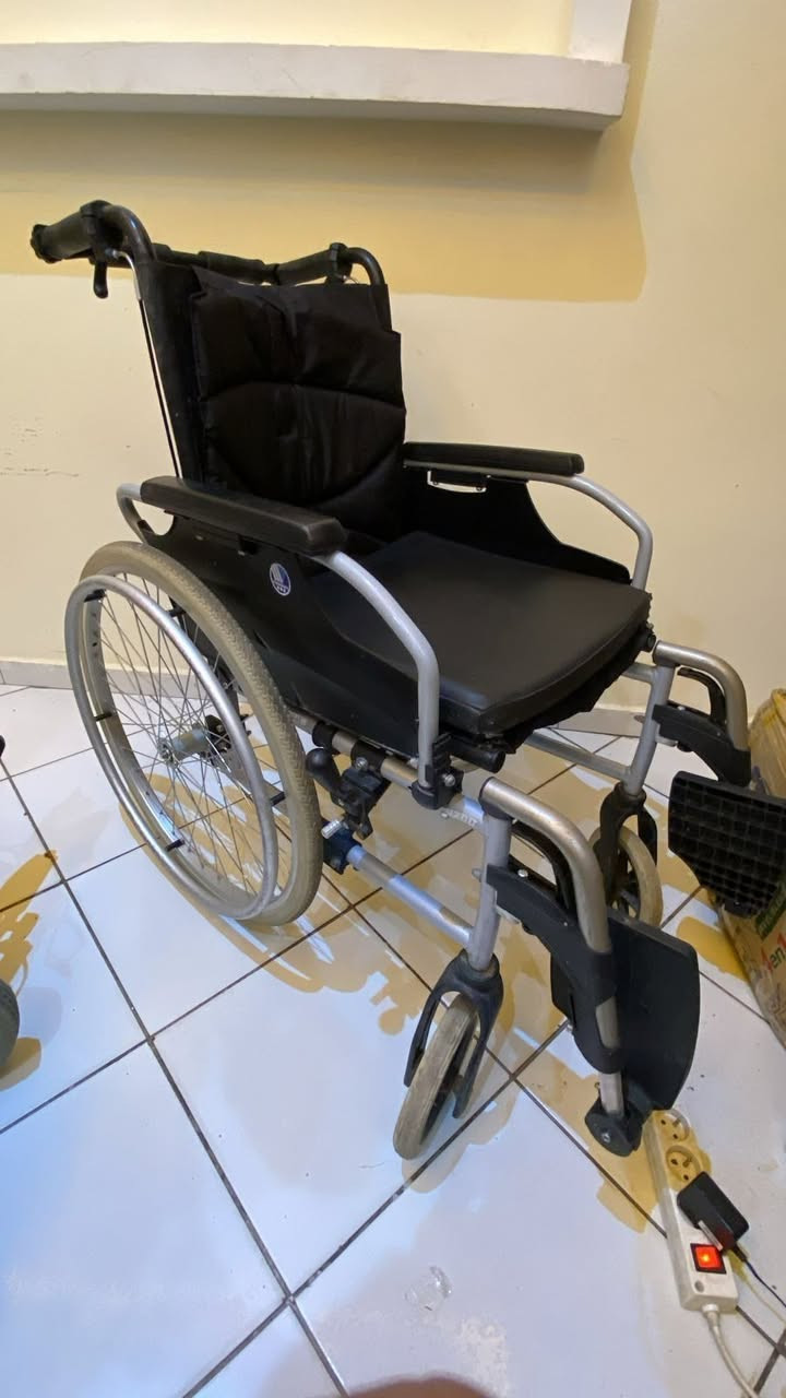 كرسي عادي للبيع للتواصل 0607389129


**إذا كنت صاحب هذا الإعلان وتريد حذفه لأي سبب، رجاءا أرسل رسالة إلى الدعم الفني**