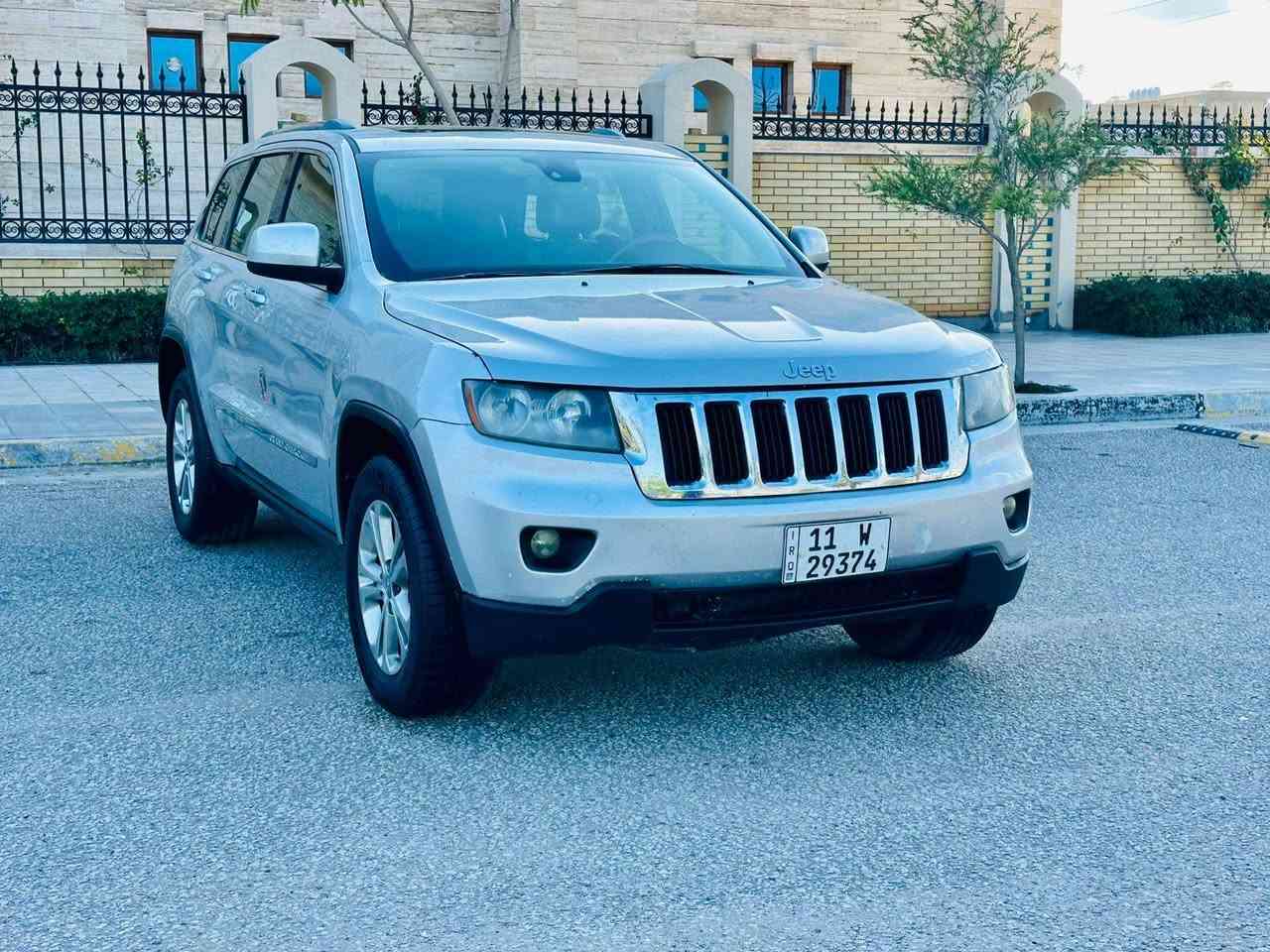 السلام عليكم 
جيب لاريدو 2012
السعر 147
رقم بغداد بسمي
السياره كفاله 
خشم الجاملغ الايسر فقط بي صبغ
الباقي كفاله عامه
بدون ارباك
ماشيه 165
السياره فول مواصفاته حداد جديده تخم تاير جديد تبريد ثلج امامي وخلفي 
وجاهزه من كلشي 
مكينه 5700 8
العنوان. كربلاء 
للاستفسار اكثر اتصل على هذا الرقم*********** المحاويل, بابل
